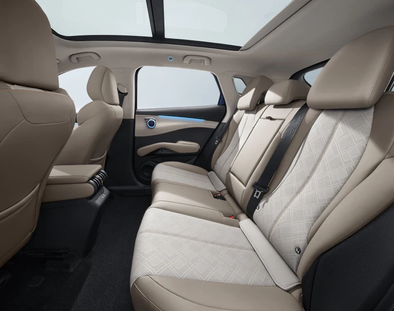 BYD ATTO 3 EVO tágas utastér